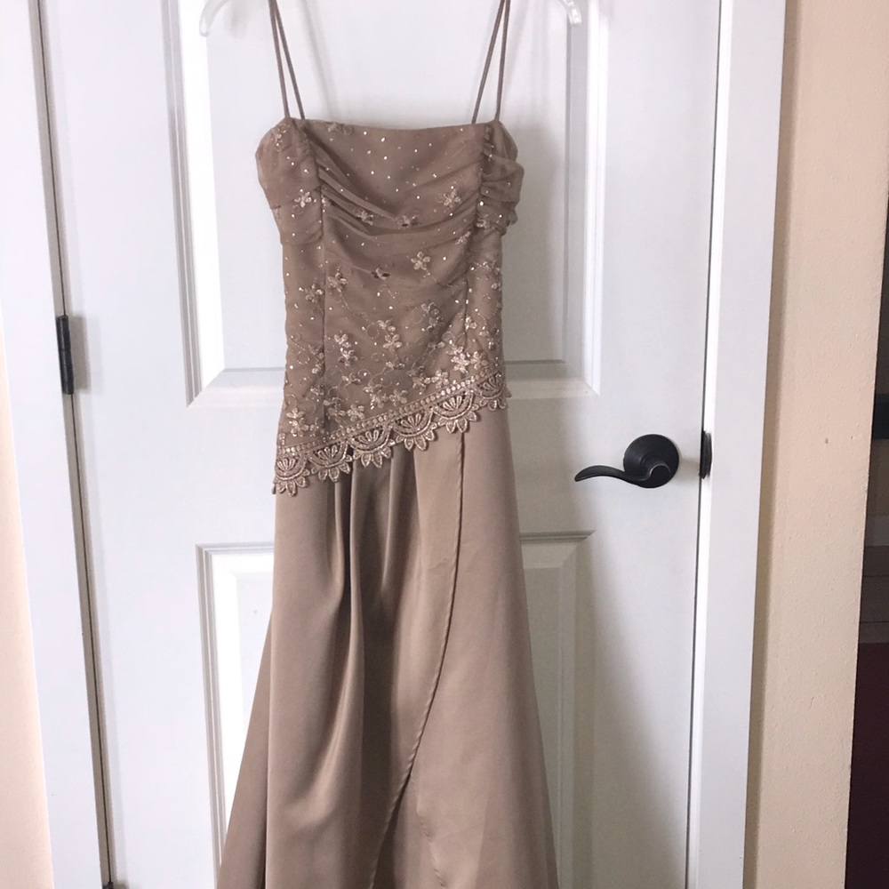 Juniors prom dress